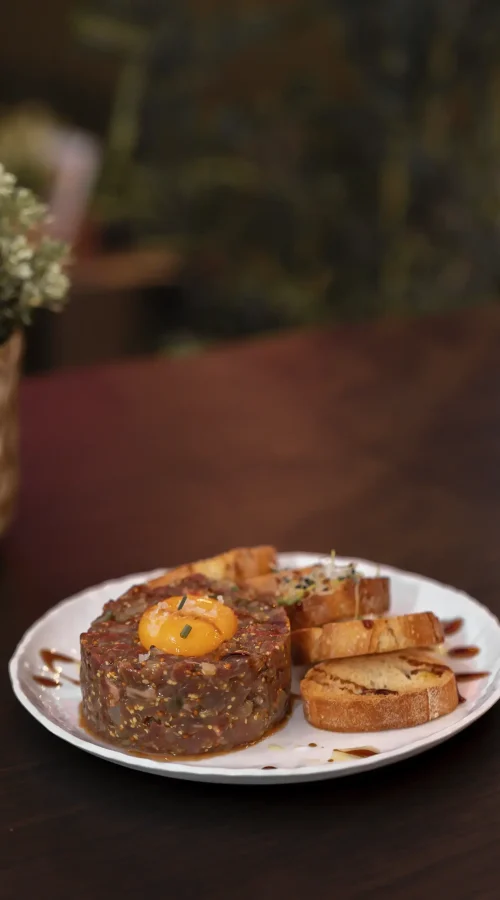 tartar con huevo
